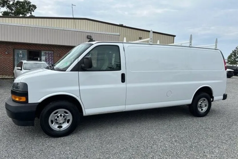 2020 Chevrolet Express 3500 Cargo photo 1