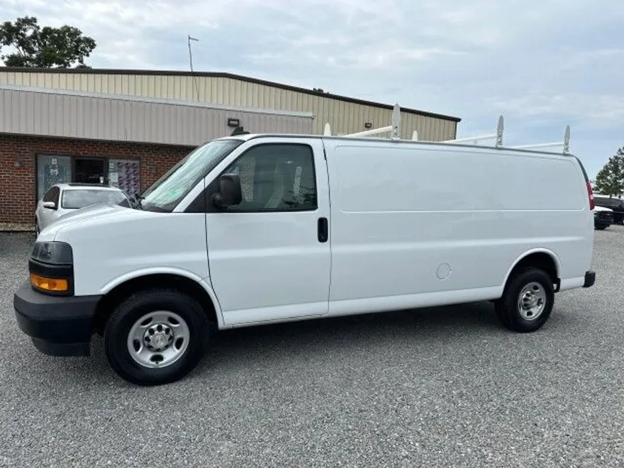 2020 Chevrolet Express 3500 Cargo photo 1