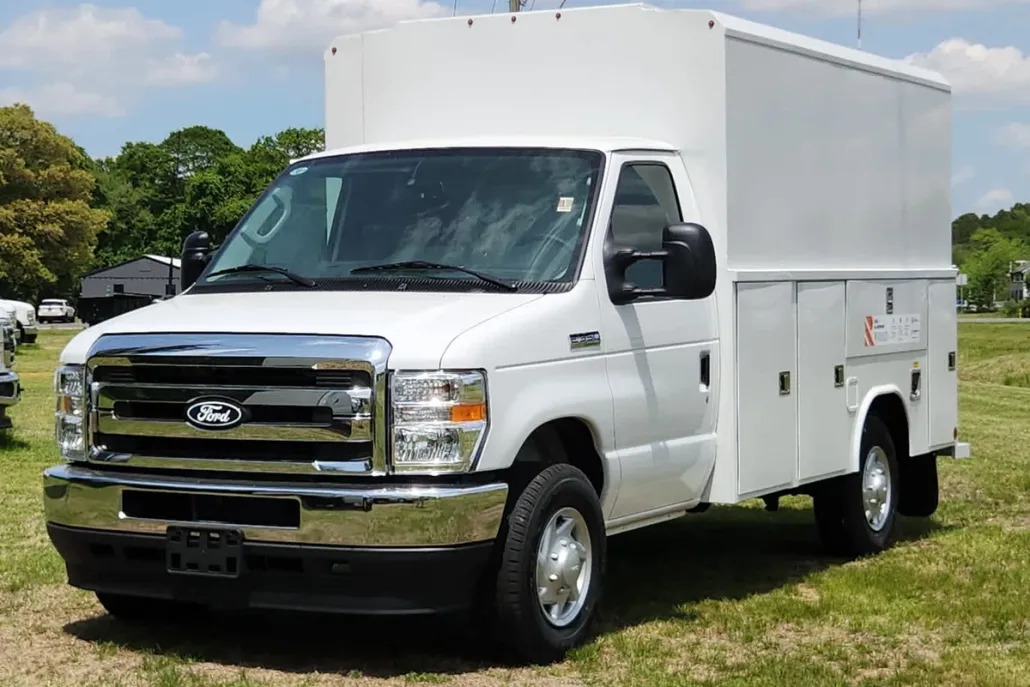 2026 Ford E-350 Base photo 1