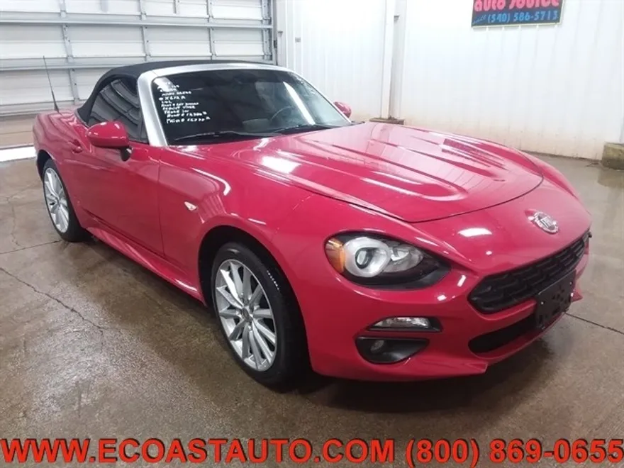 2018 Fiat 124 Spider Lusso photo 1