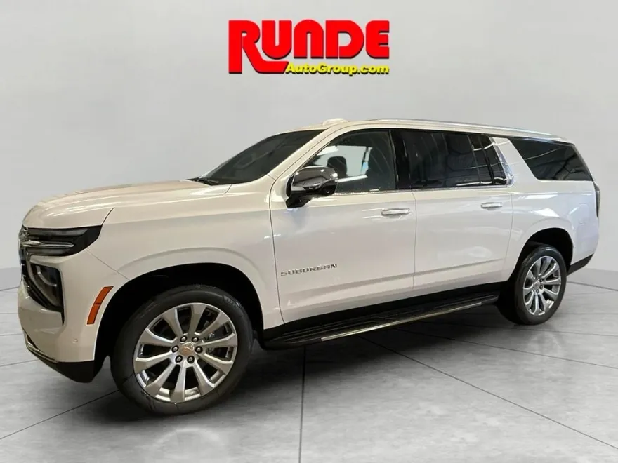 2025 Chevrolet Suburban Premier photo 1