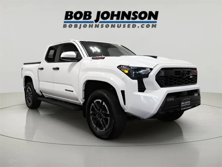 2024 Toyota Tacoma TRD Sport 4x4 photo 1
