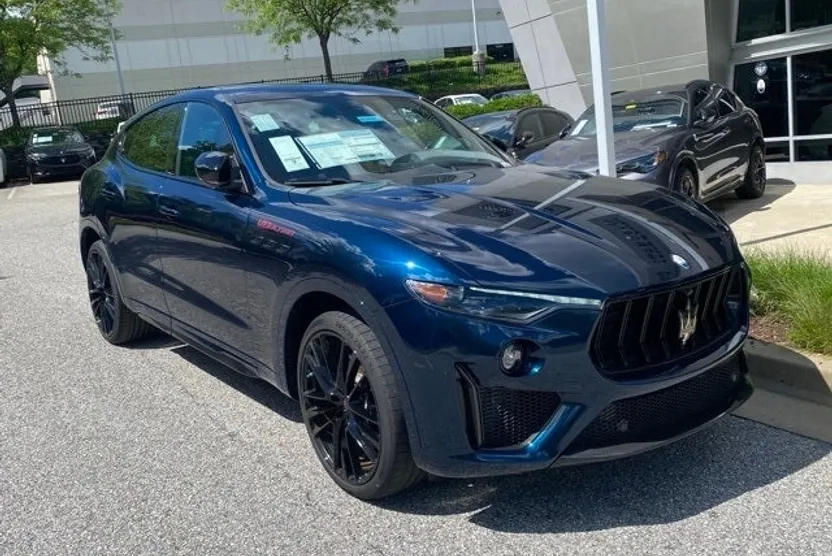 2024 Maserati Levante Trofeo photo 1