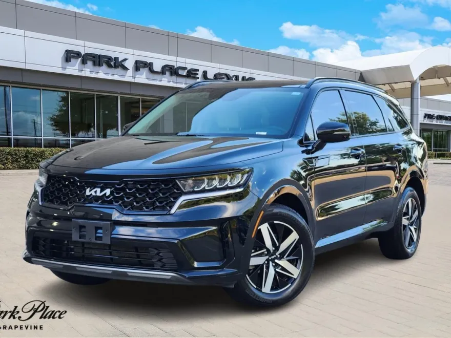 2023 Kia Sorento S photo 1