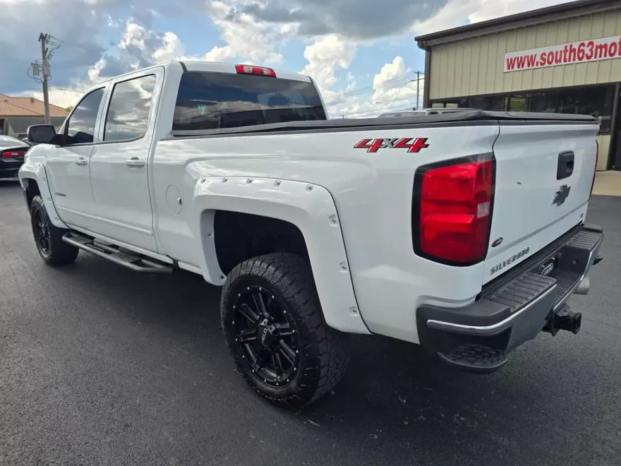 2018 Chevrolet Silverado 2500HD LT photo 1