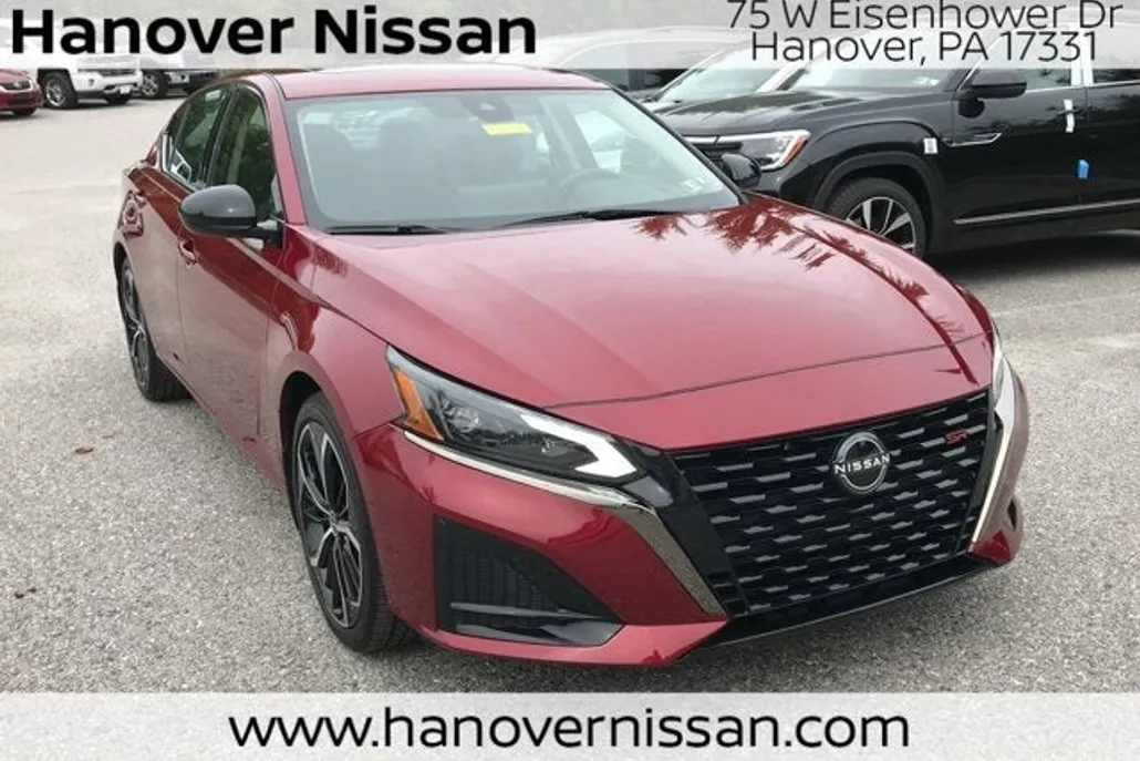 2024 Nissan Altima 2.5 SR photo 1