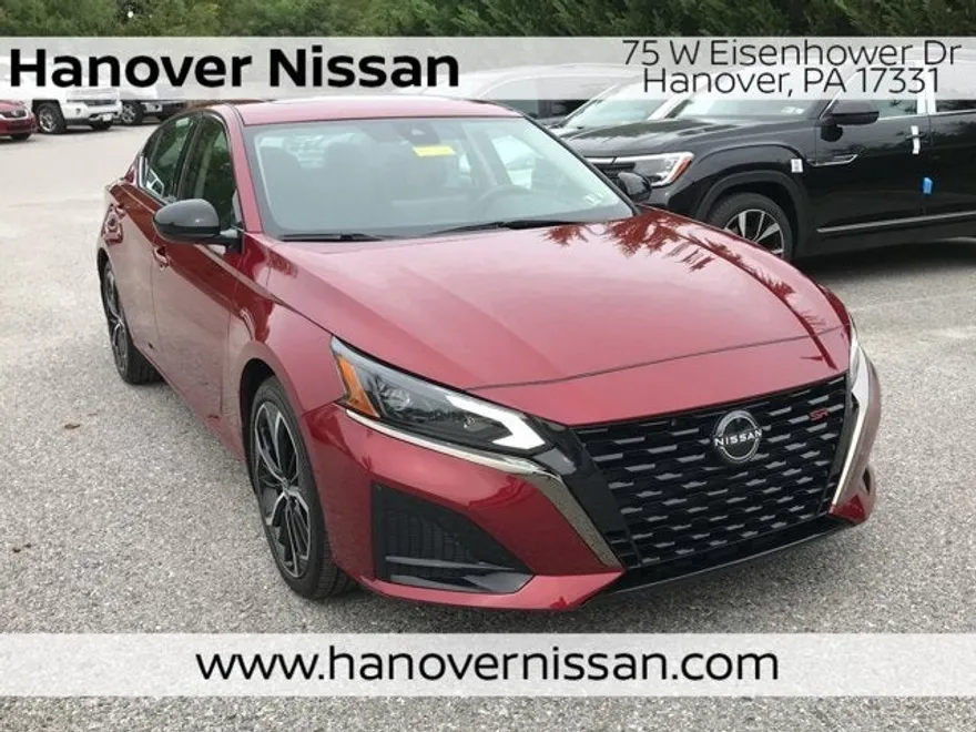 2024 Nissan Altima 2.5 SR photo 1