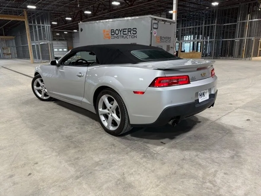 2015 Chevrolet Camaro 1LT photo 1
