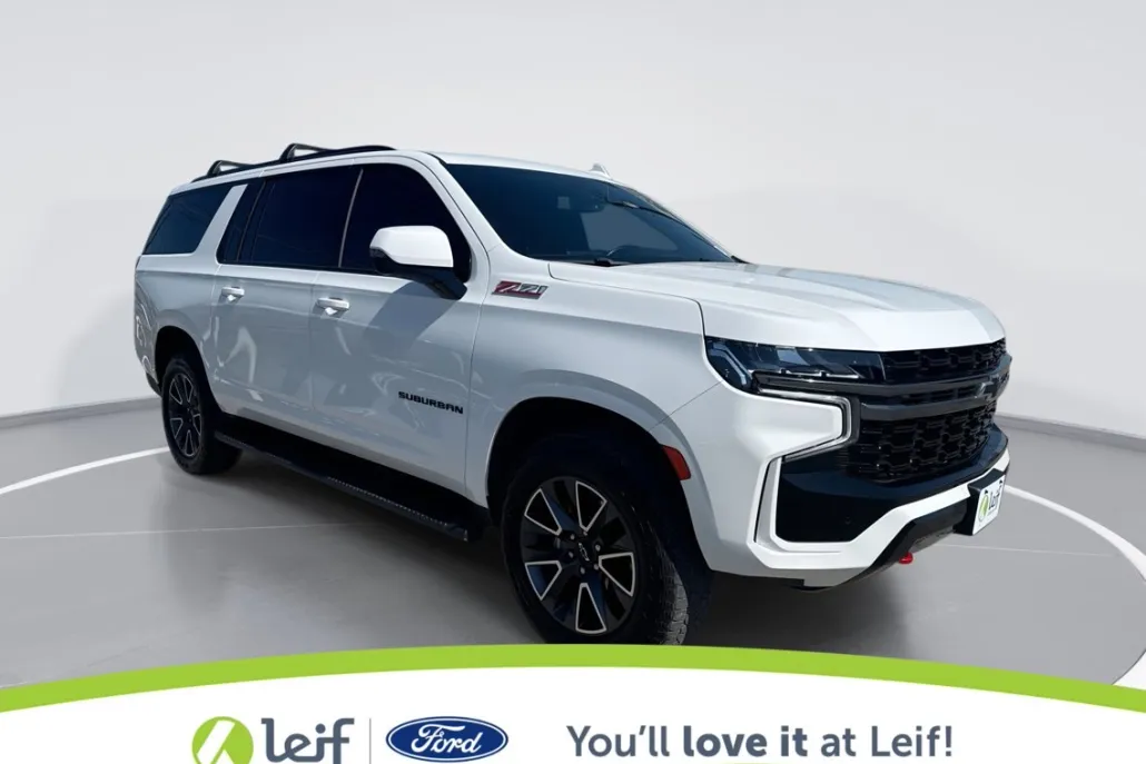 2022 Chevrolet Suburban Z71 photo 1