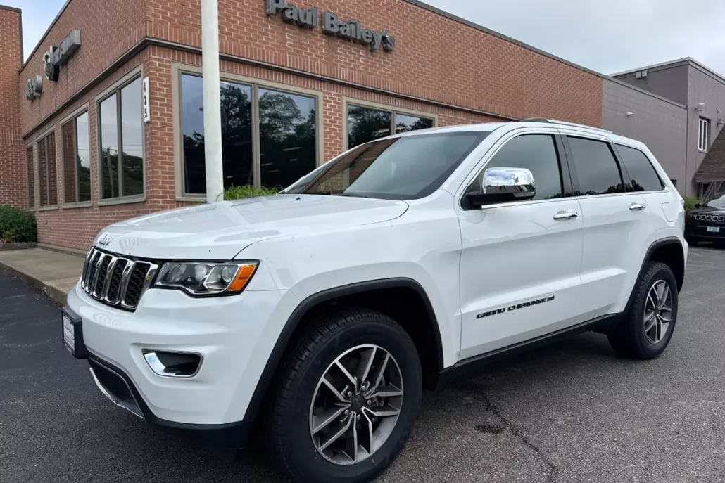 2022 Jeep Grand Cherokee Limited Sport photo 1