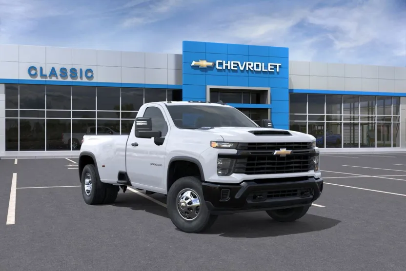 2026 Chevrolet Silverado 3500HD photo 1