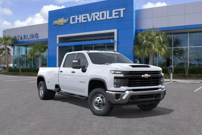 2026 Chevrolet Silverado 3500HD photo 1