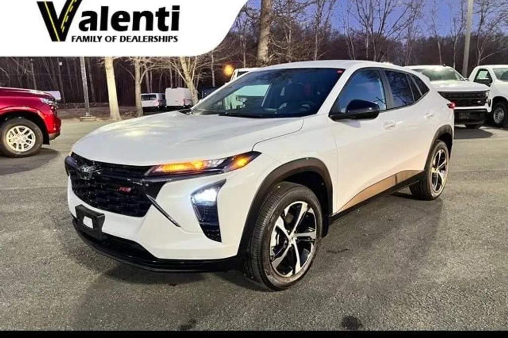 2024 Chevrolet Trax photo 1