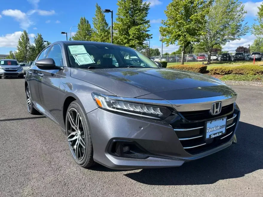 2022 Honda Accord Hybrid Touring photo 1