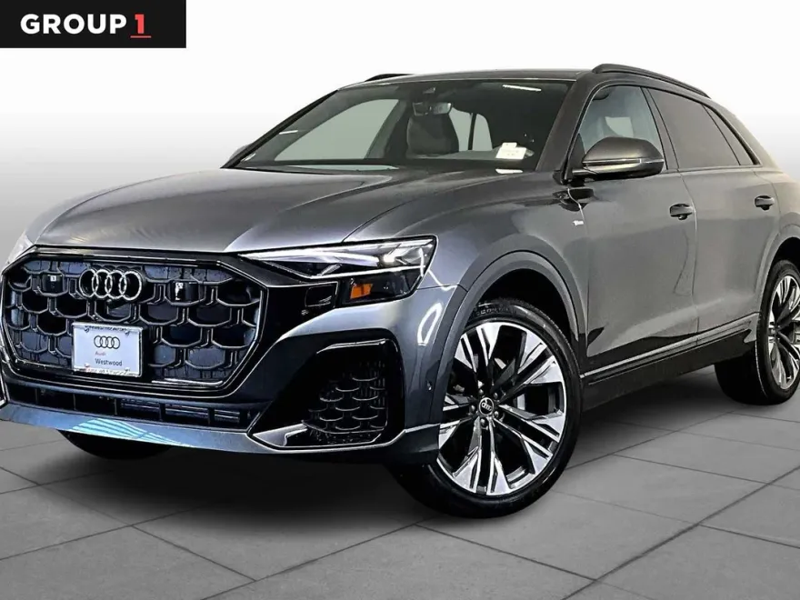 2025 Audi Q8 55 Premium Plus photo 1