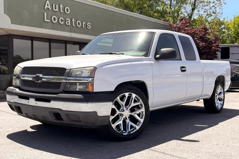 2005 Chevrolet Silverado 1500 Work Truck photo 1