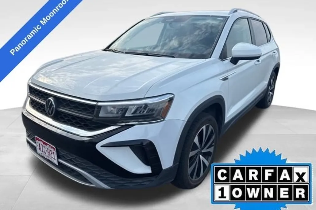 2022 Volkswagen Taos SE photo 1