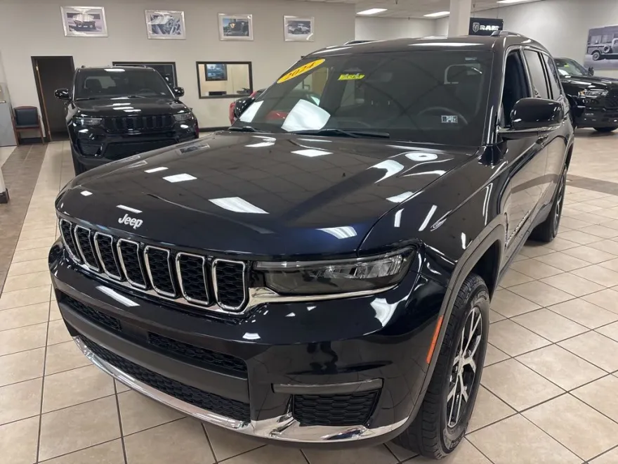 2024 Jeep Grand Cherokee Limited photo 1