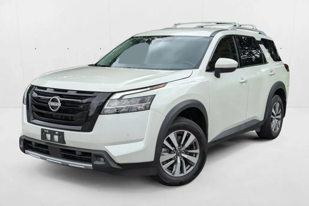 2023 Nissan Pathfinder SL photo 1