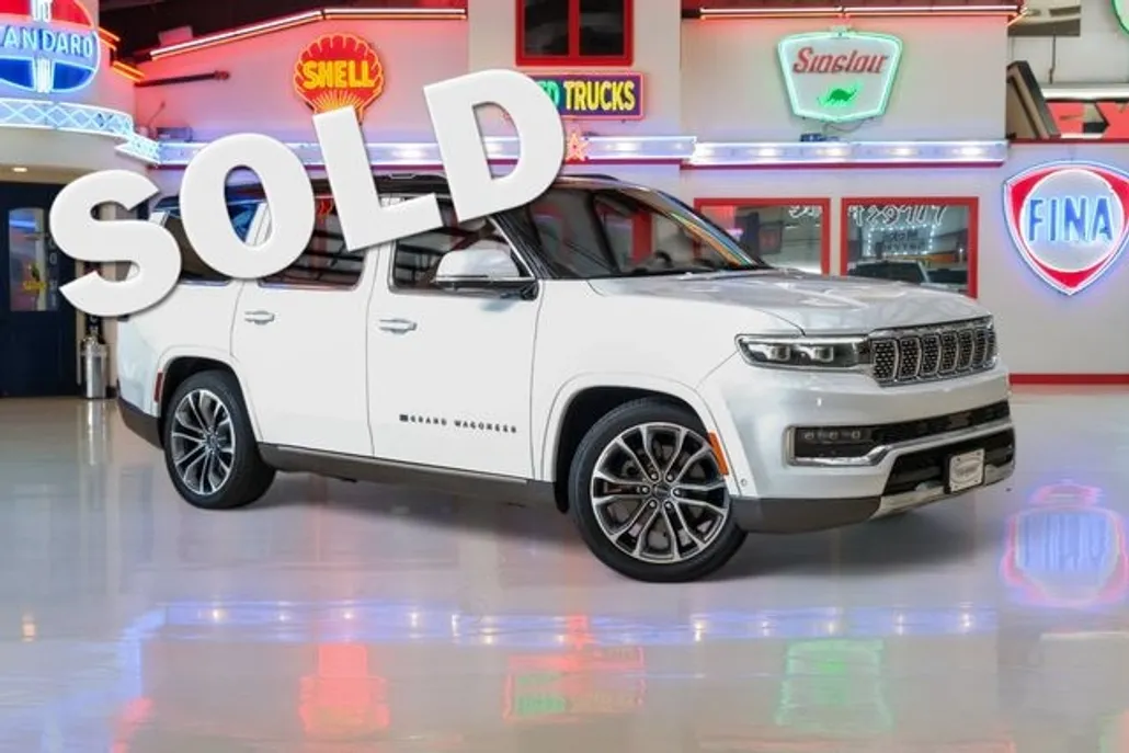 2022 Jeep Grand Wagoneer III photo 1