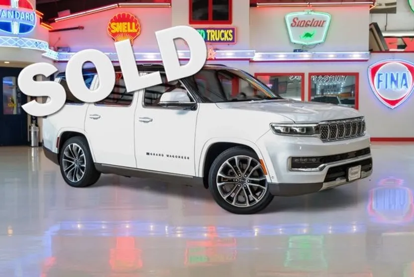 2022 Jeep Grand Wagoneer III photo 1
