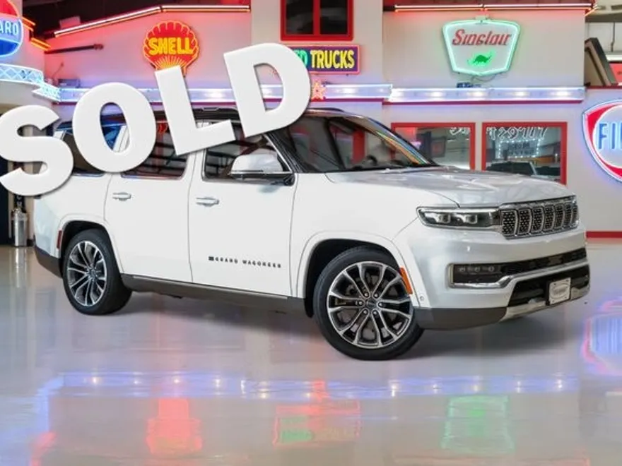 2022 Jeep Grand Wagoneer III photo 1