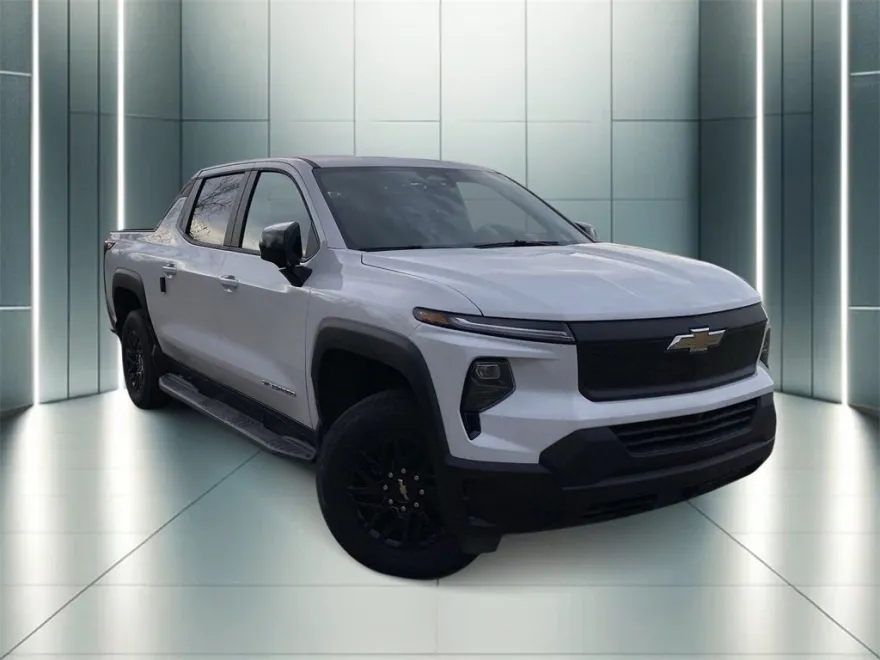 2024 Chevrolet Silverado EV Work Truck photo 1
