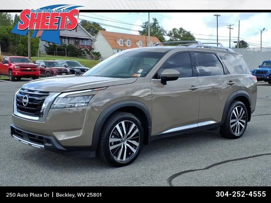 2024 Nissan Pathfinder Platinum photo 1
