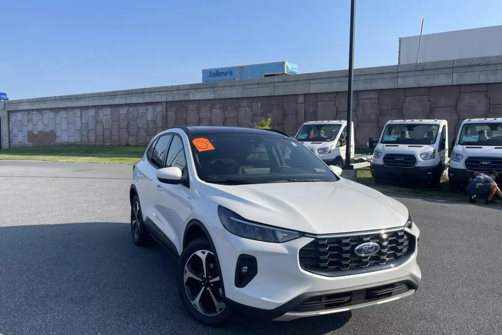 2025 Ford Escape ST-Line Select photo 1