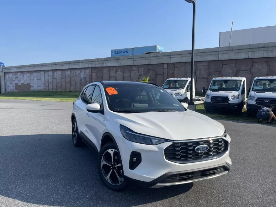 2025 Ford Escape ST-Line Select photo 1