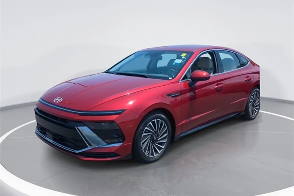 2025 Hyundai Sonata Hybrid SEL photo 1