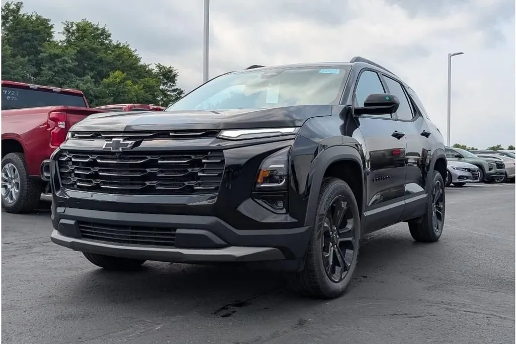 2026 Chevrolet Equinox LT photo 1