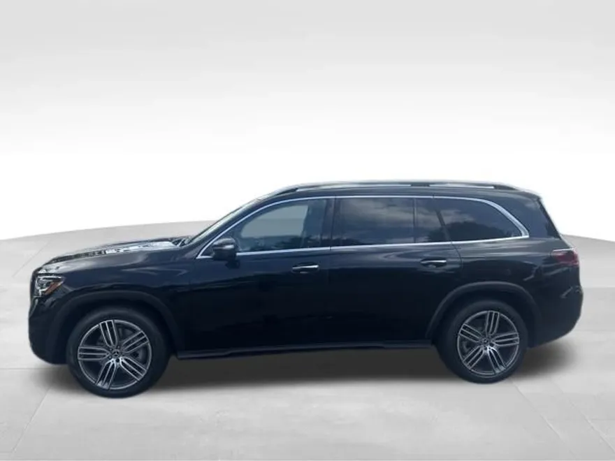 2025 Mercedes Benz GLS 450 4MATIC photo 1