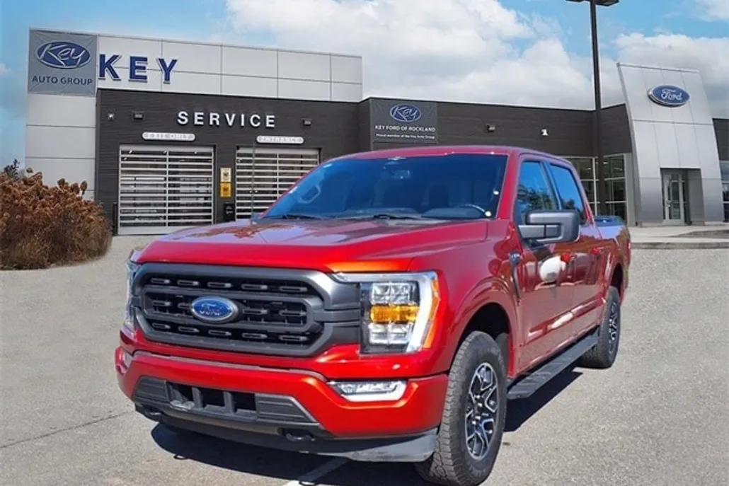 2023 Ford F-150 XLT photo 1
