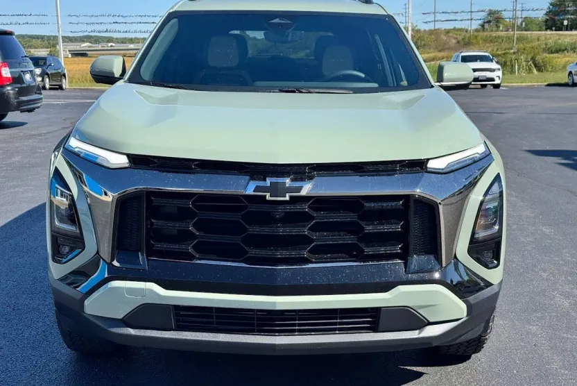 2026 Chevrolet Equinox ACTIV photo 1