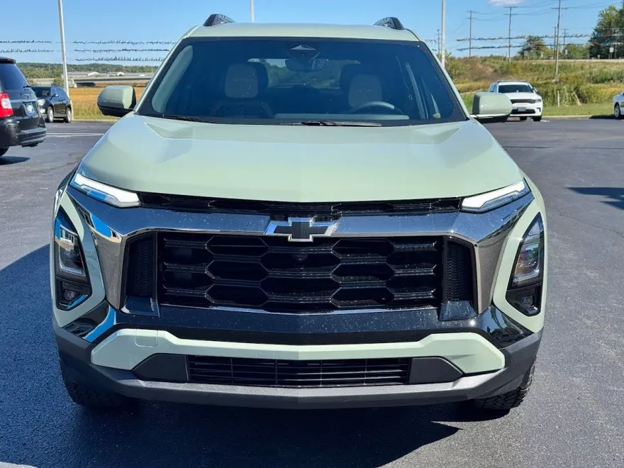 2026 Chevrolet Equinox ACTIV photo 1