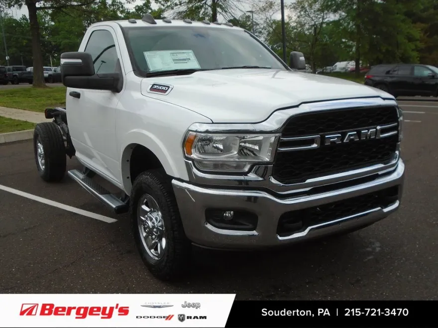 2024 Ram 3500 Tradesman photo 1