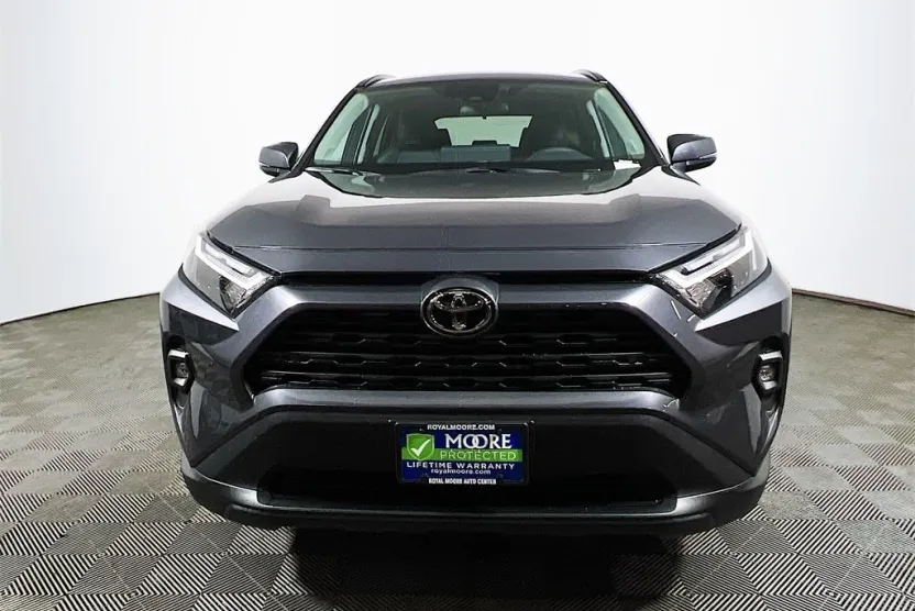 2025 Toyota RAV4 XLE Premium photo 1