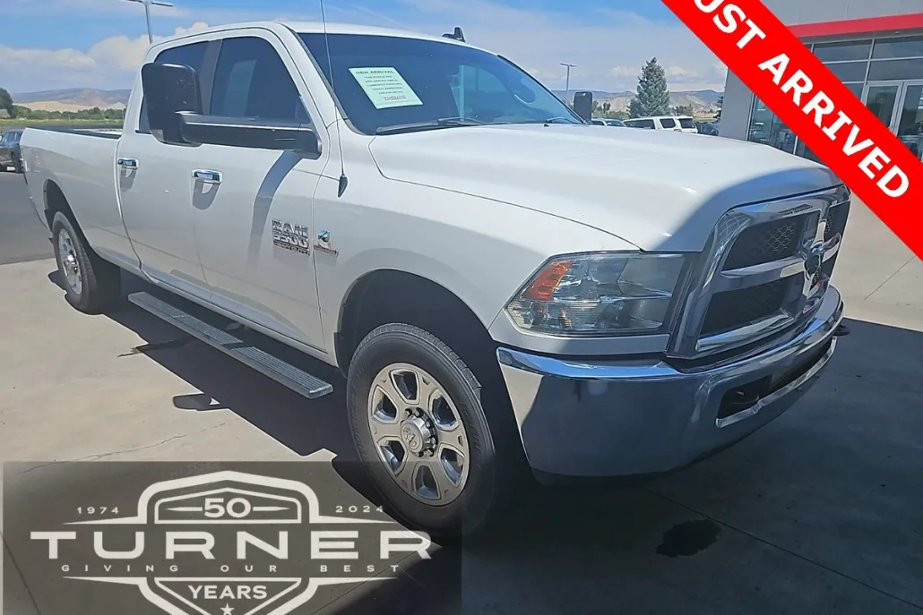 2015 Ram 3500 SLT photo 1