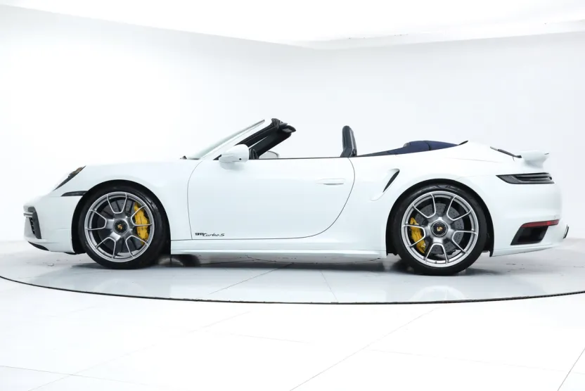 2025 Porsche 911 Turbo S Cabriolet photo 1