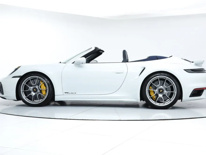 2025 Porsche 911 Turbo S Cabriolet photo 1