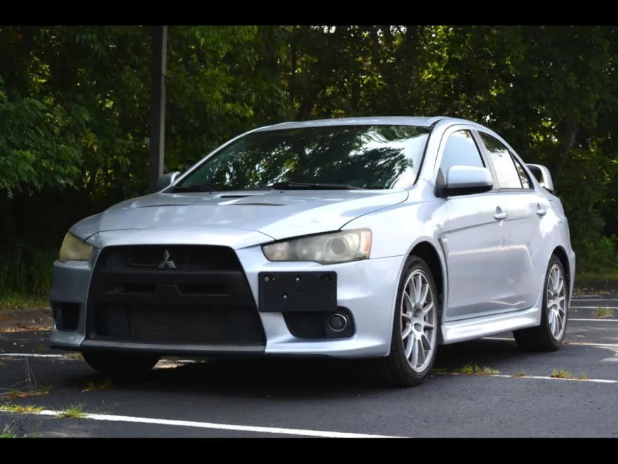 2010 Mitsubishi Lancer Evolution GSR photo 1