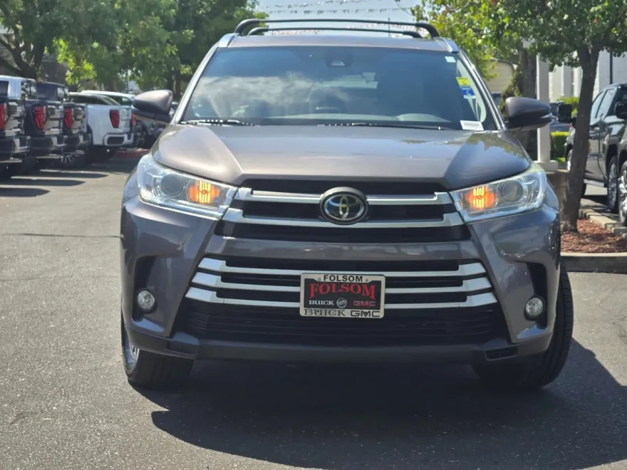 2017 Toyota Highlander XLE photo 1