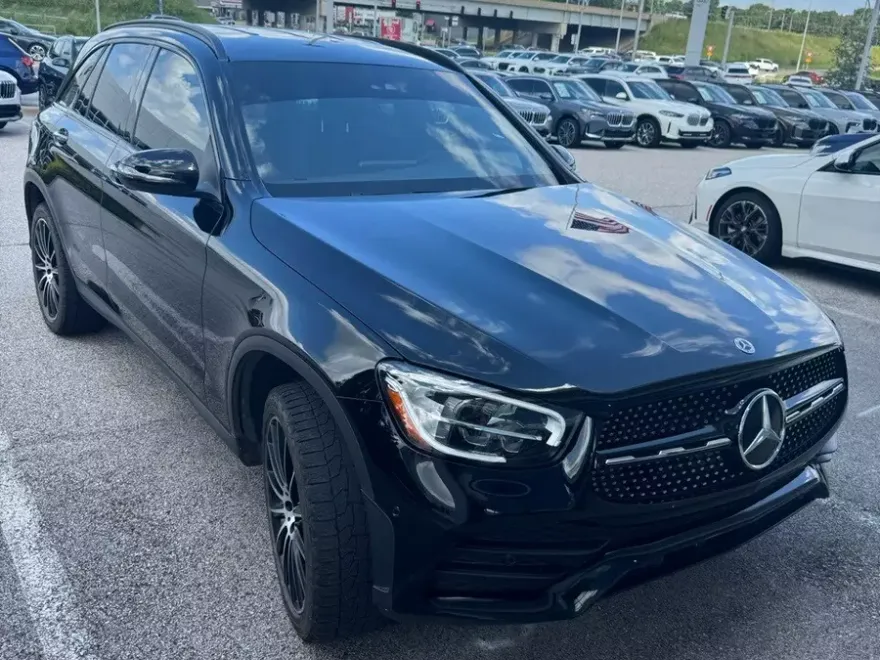 2022 Mercedes Benz GLC 300 photo 1