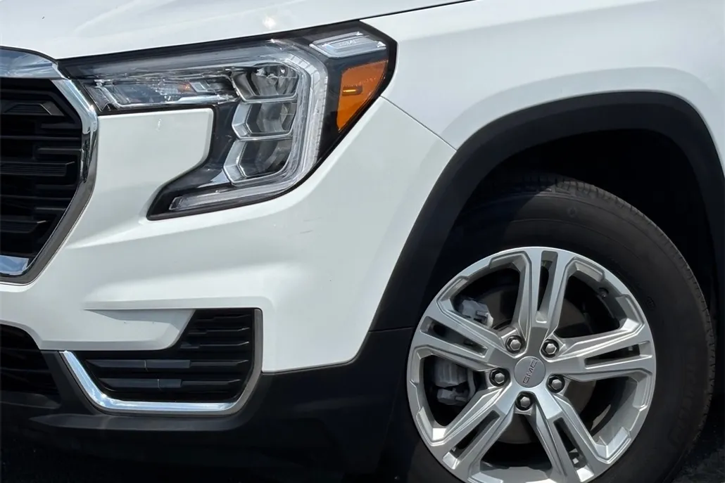 2024 Gmc Terrain SLE photo 1
