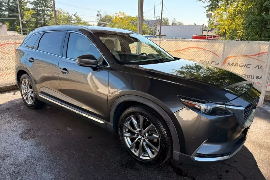 2018 Mazda CX-9 Grand Touring photo 1