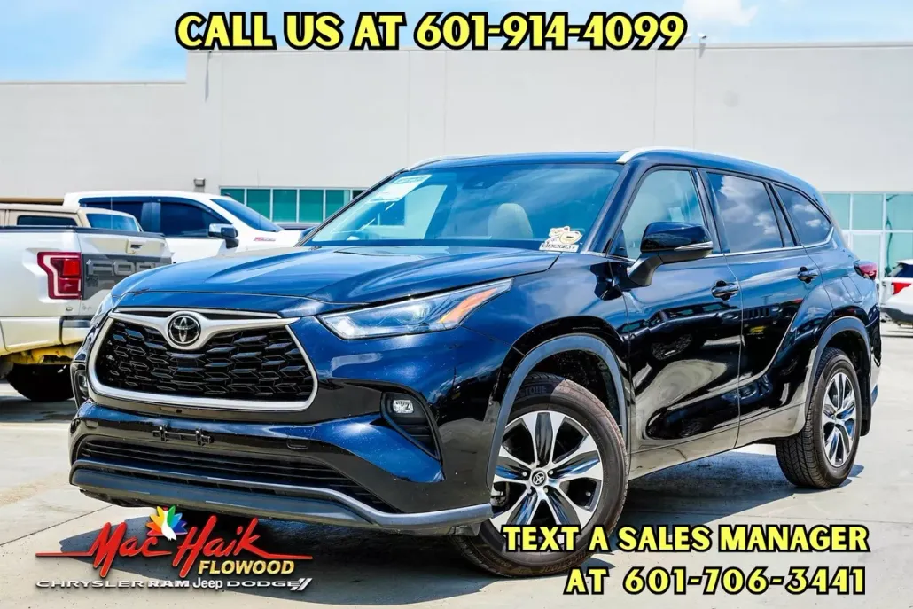 2022 Toyota Highlander XLE photo 1
