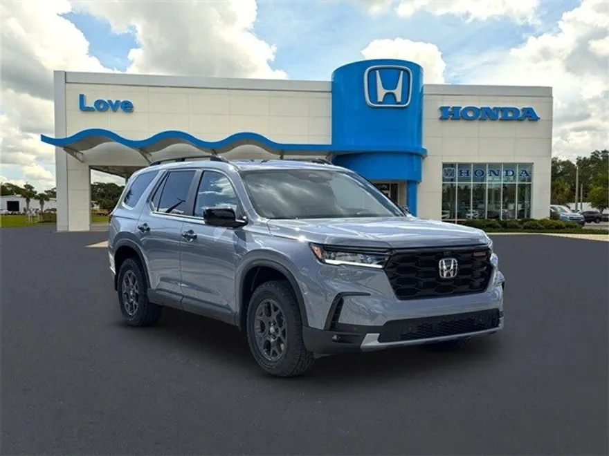 2025 Honda Pilot TrailSport photo 1