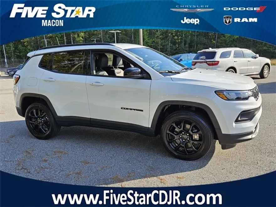 2026 Jeep Compass Latitude Altitude photo 1