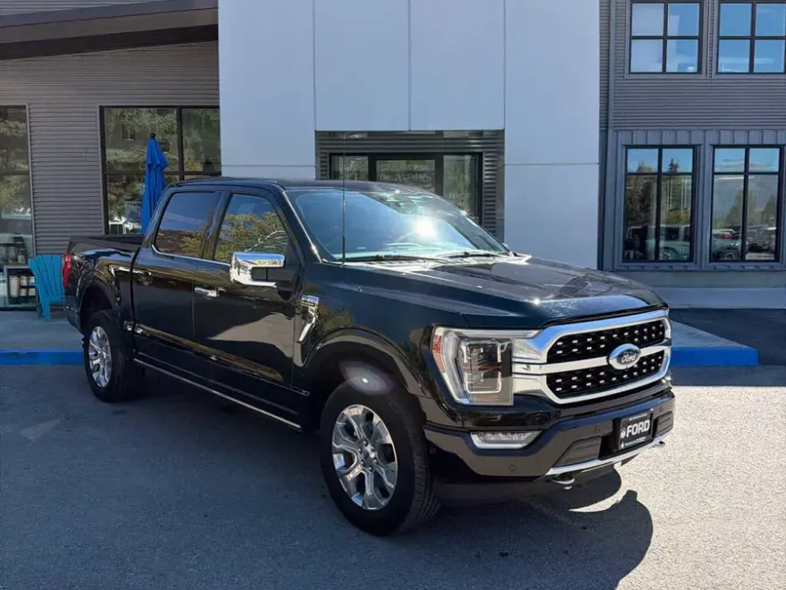2023 Ford F-150 Platinum photo 1